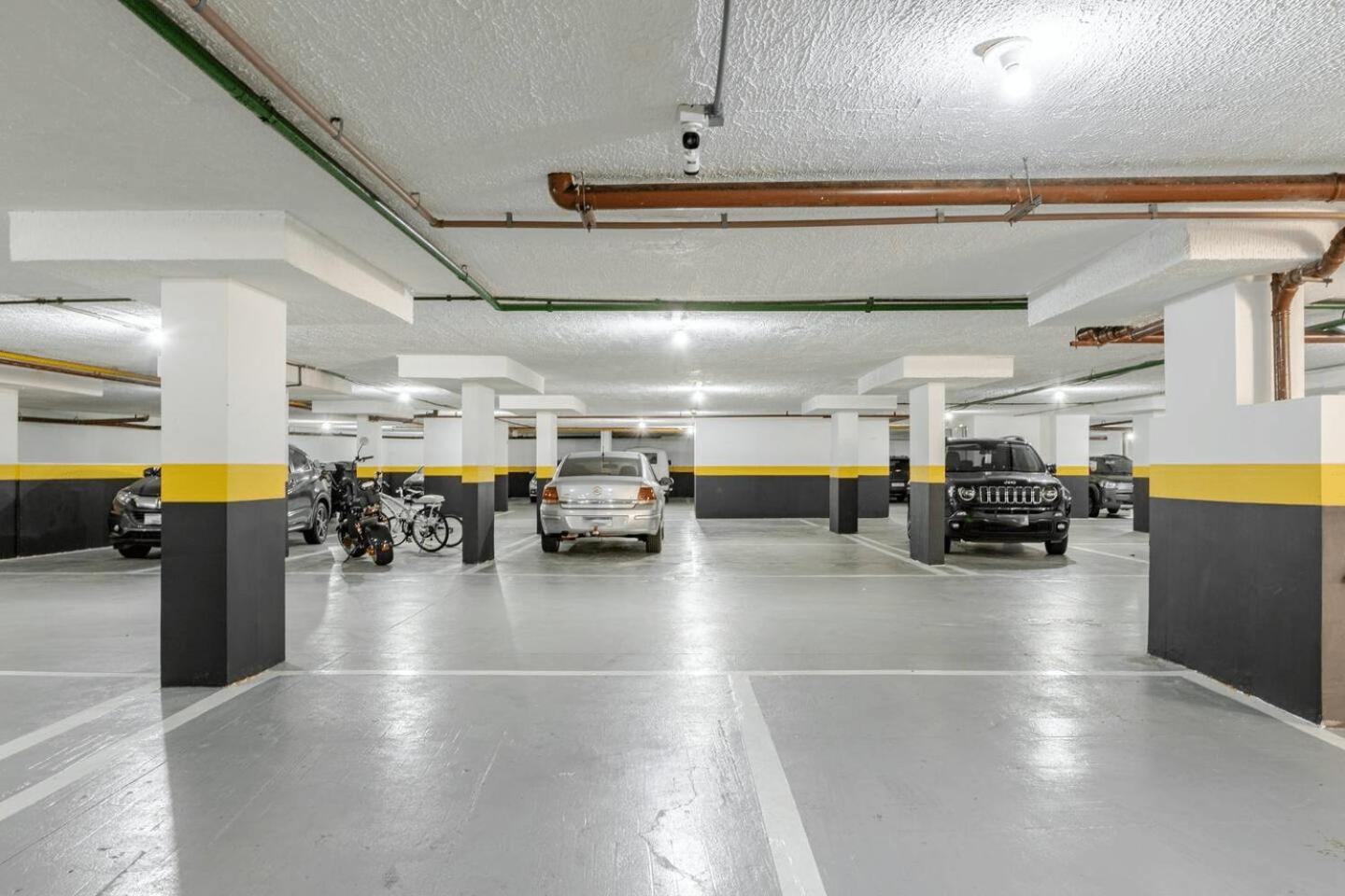 Apto - Predio De Frente Para Praia - Asturias - Guaruja - 2 Vagas Garagem - Wi-Fi E Ar Condicionado Kültér fotó