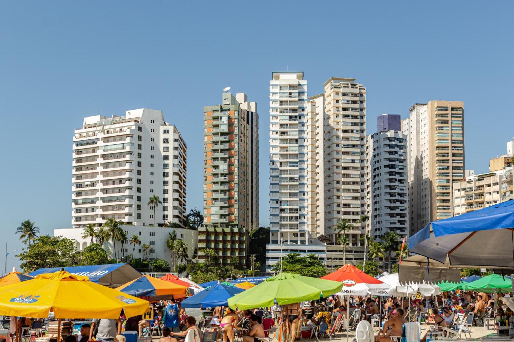 Apto - Predio De Frente Para Praia - Asturias - Guaruja - 2 Vagas Garagem - Wi-Fi E Ar Condicionado Kültér fotó